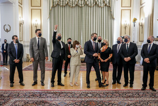 Έγινε η ορκωμοσία των νέων μελών της κυβέρνησης [ΕΙΚΟΝΕΣ]