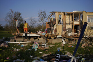 Κυκλώνας Άιντα: 12 οι νεκροί στη Λουιζιάνα, δεκάδες χιλιάδες σπίτια παραμένουν χωρίς ρεύμα (Φωτογραφίες)