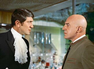 Dev- Ξαναβλέπουμε τις 24 περιπέτειες του James Bond και γράφουμε γι’ αυτές 