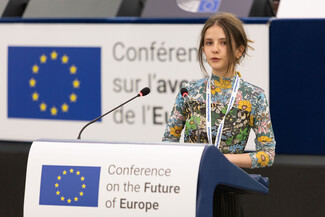 «Η Ευρώπη στην οποία θέλω να ζήσω»: Πολίτες που συμμετείχαν στην Ολομέλεια της Διάσκεψης για το Μέλλον της Ευρώπης μιλούν στη LiFO. 