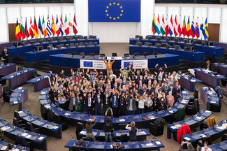 «Η Ευρώπη στην οποία θέλω να ζήσω»: Πολίτες που συμμετείχαν στην Ολομέλεια της Διάσκεψης για το Μέλλον της Ευρώπης μιλούν στη LiFO. 