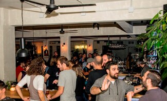 Το Couleur Locale καλωσορίζει τη νέα σεζόν με ένα ιδιαίτερο μενού και γνωστούς παραγωγούς της ελληνικής και ξένης μουσικής σκηνής
