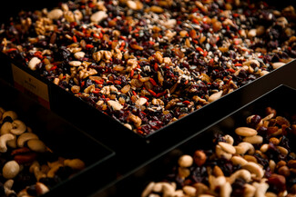 Oliver Nuts and Flavors: Προσφέρει αυθεντικές γεύσεις ξηρών καρπών και εξαιρετικό καφέ τώρα και στη Γλυφάδα