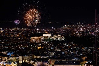 Ο Δήμος Αθηναίων γιορτάζει τα Χριστούγεννα σε κάθε γωνιά του 