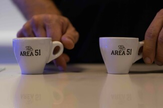 Η ομάδα του AREA 51 οραματίζεται ένα βιώσιμο και κοινωνικά δίκαιο μέλλον για τη βιομηχανία του specialty coffee