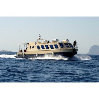 Λιχαδονήσια: Μαγική Θαλάσσια Περιήγηση με τη Lichas Cruises