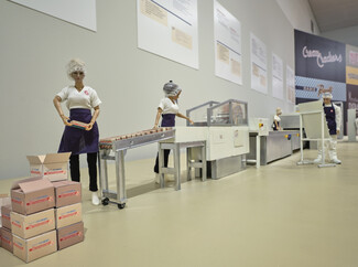 100 Χρόνια Παπαδοπούλου: Το χρονικό των μπισκότων που μας μεγάλωσαν, μέσα από μια μεγάλη έκθεση 