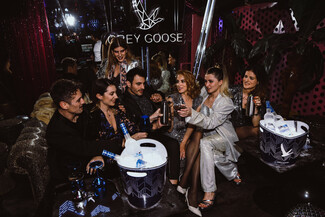 DISCO NOIR: ηλεκτρισμένες βραδιές στη ντίσκο Cinderella με την Grey Goose Premium Vodka