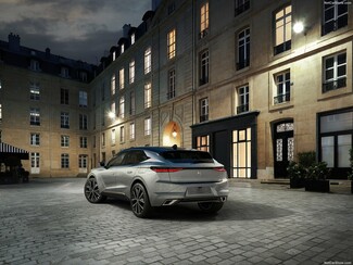 DS 4: Αυτοκίνηση υψηλής αισθητικής σε compact συσκευασία