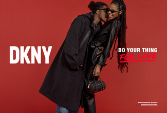 Η DKNY συνεχίζει την DO YOUR THING καμπάνια της, φέρνοντας στο προσκήνιο τις αληθινές αξίες