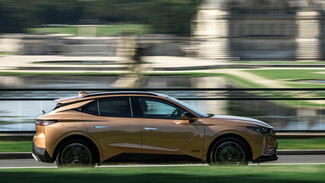 DS 4 Cross: Φινέτσα, άνεση και καινοτόμες τεχνολογίες