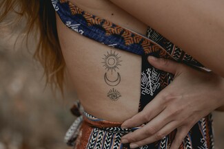 Πώς να φροντίσετε σωστά τα τατουάζ σας το φετινό καλοκαίρι