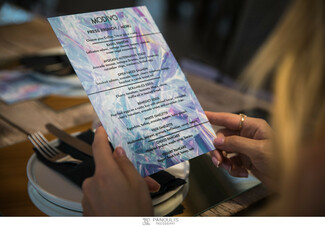 Η MODIVO κήρυξε και επίσημα την άφιξη του καλοκαιριού με το πιο fashion και γευστικό καλοκαιρινό press event