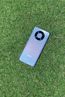 Με αυτά τα smartphones της HUAWEI, θα απολαύσουμε το καλοκαίρι λίγο παραπάνω