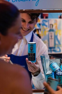 ART MONTH: Το Bombay Sapphire γιορτάζει την ελευθερία της έκφρασης μέσω της τέχνης