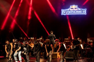 Red Bull Symphonic: Ο 12ος Πίθηκος και η Συμφωνική Ορχήστρα του Δήμου Θεσσαλονίκης μας άφησαν «άφωνους» στο πρωτοπόρο sold out μουσικό event