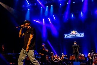 Red Bull Symphonic: Ο 12ος Πίθηκος και η Συμφωνική Ορχήστρα του Δήμου Θεσσαλονίκης μας άφησαν «άφωνους» στο πρωτοπόρο sold out μουσικό event