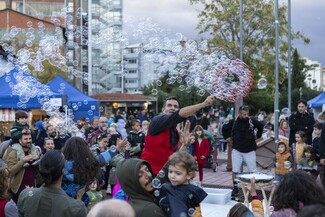 Μια Κυριακή για όλη την οικογένεια στο Meet Market - Sunday for Kids & Families