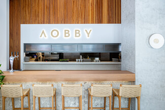 Lobby Athens: Ένα meeting point για φαγητό και ποτό στην καρδιά της Αθήνας