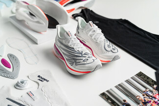 Το νέο FuelCell SuperComp Elite v3 της New Balance είναι το ιδανικό παπούτσι για μεγάλες αποστάσεις