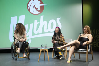 «Μυθικές» συναντήσεις που μας χωράνε ΟΛΟΥΣ από τη μπύρα Mythos