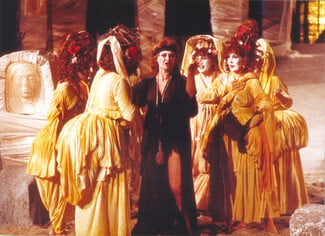 Ελένη σε σκηνοθεσία Αντρέα Βουτσινά, 1982.