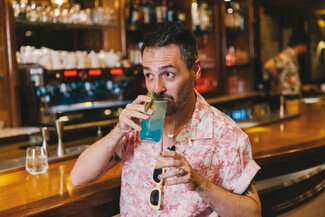Ένα cocktail Piña Colada δροσίζει κάθε επίσκεψή μου στο 42 Barstronomy 