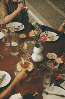  το Supper Club του Mona επιστρέφει αυτό το φθινόπωρο με ένα νέο πρόγραμμα pop-up γαστρονομικών εκδηλώσεων στο χώρο του εστιατορίου του στο Μοναστηράκι, στο κέντρο της Αθήνας.