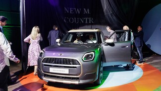 Τα νέα MINI Cooper Electric και Countryman μας βάζουν στην πρίζα