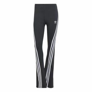 Τα Three Stripes στο Madwalk: Sneak peak στα πιο fresh ρούχα και παπούτσια της adidas