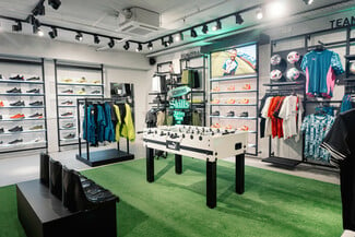 Το grand openidn του flagship store της, γιόρτασε η Puma