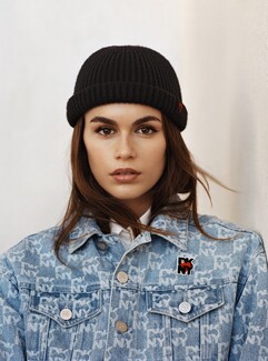 THE HEART OF NY CAPSULE COLLECTION, ΑΠΟ ΤΗ DKNY ΜΕ ΤΗN KAIA GERBER