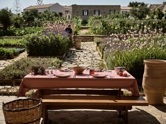 Το αστέρι της βρετανικής γαστρονομίας Ollie Bridgwater ενώνει τις δυνάμεις του με τον βραβευμένο σεφ Σταύρο Υφαντίδη στο Lesante Cape 
