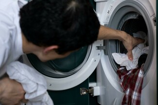 4+2 tips για να είναι το πλυντήριο ρούχων σου πάντα καθαρό