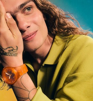 Ένα Swatch καλοκαιρι σέ περιμένει γέματο ζωηρα Big Bold Vibes