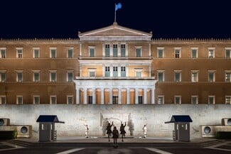 Νέος φωτισμός ανάδειξης στο Μέγαρο της Βουλής και του μνημείου του Αγνώστου Στρατιώτη: Βιωσιμότητα, τεχνολογία και αισθητική σε ισορροπία 