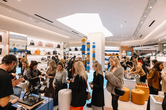 Η UGG παρουσιάζει την συλλογή New Heights στο ολοκαίνουργιο κατάστημα Haralas στο River West 