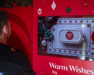 Η Coca-Cola ενώνει τις δυνάμεις της με το «Μπορούμε» για να φτάσει η μαγεία των Χριστουγέννων σε όσους έχουν ανάγκη