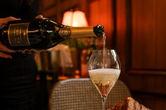 Brasserie Lorraine: Μια μουσικοθεατρική εμπειρία με τον Αλέξανδρο Μπουρδούμη 