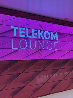 WORLD PASS powered by Telekom: Ποδοσφαιρικό ταξίδι για τον αγώνα Μπάγιερν Μονάχου -Σλόβαν Μπρατισλάβας