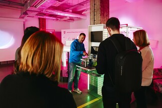 World Pass powered by Telekom: Ένα ταξίδι -τεχνολογική εμπειρία στο Ηubraum της Κρακοβίας