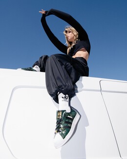 “adidas Originals x Vassia Kostara”: Τα adidas Originals συνεργάστηκαν με τη Βάσια Κωσταρά σε ένα Super Limited, Special drop