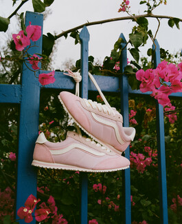 Η Vans παρουσιάζει το νέο της μοντέλο παπουτσιών, το Super Lowpro
