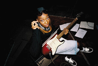 Vans: Η Little Simz πρωταγωνιστεί στη νέα καμπάνια της Vans για το Premium Old Skool