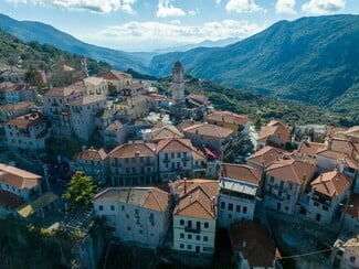 1Ο+1 εξαιρετικά αναγνώσματα για το τέλος της εβδομάδας [02.05.25]