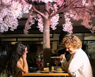 Το Wagamama διαρκώς ανθίζει και μας καλεί να κάνουμε μία παύση από την καθημερινότητα
