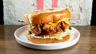 Urban Burger Co: Σερβίρει street food και urban κουλτούρα χωρίς σύνορα
