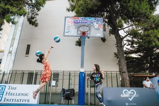 Το Giant Heart Roadshow της Novibet φέρνει ελπίδα και χαρά στις γειτονιές της πόλης