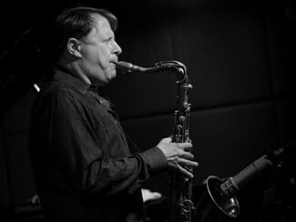 Dave Holland: Ο θρύλος της τζαζ Ντέιβ Χόλαντ έρχεται στο Ηρώδειο