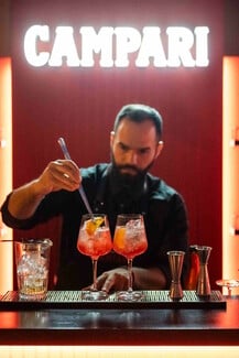 Red Nights by Campari x Pullman Club: Κλείσε θέση για μία βραδιά με signature γεύσεις & Campari cocktails 